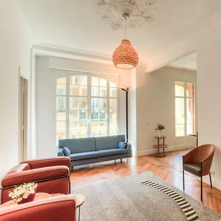 Apartment #11 Clemenceau Design Hyper Centre 10min &